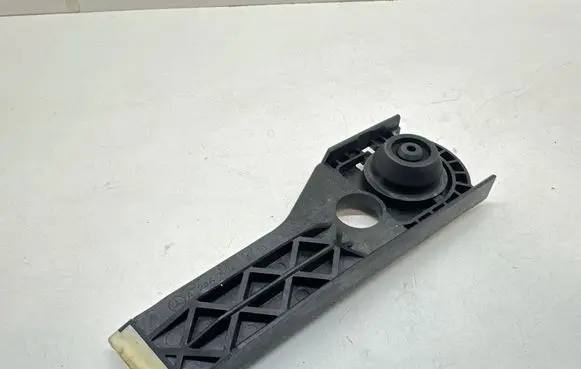 Mercedes-Benz B W246 W242 Radiator mount bracket A2465040440