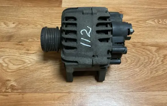 Renault Megane III Generator/alternator 2606288A FG12C07 000027R