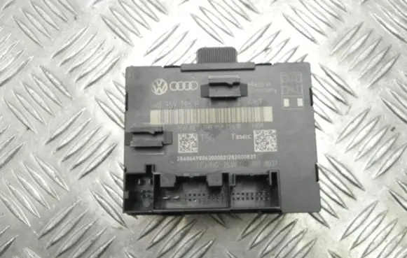 Volkswagen Touareg II Door control unit/module 4H0959795B G3034