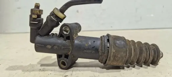Peugeot 207 Clutch slave cylinder 9683039580