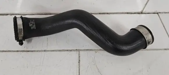 Audi A4 S4 B7 8E 8H Intercooler hose/pipe 8E0145737F