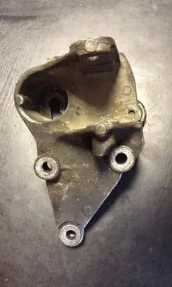 Citroen C5 Engine mounting bracket 9631853680