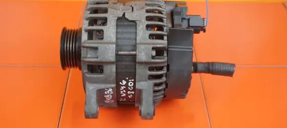 Mercedes-Benz B W246 W242 Generator/alternator A0009063322 651901