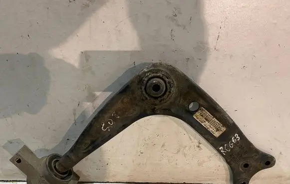 Peugeot 508 Front lower control arm/wishbone 7AAA11