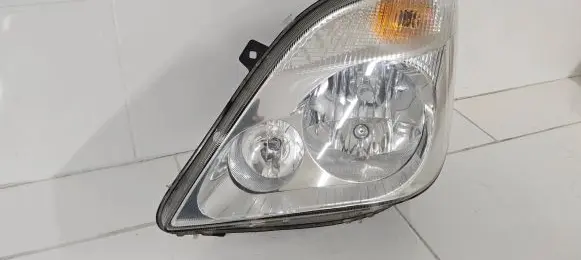 Mercedes-Benz Sprinter W906 Headlight/headlamp A9068200161 ZGS007 1EB24701201