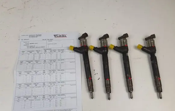 Opel Astra J Fuel injectors set 55578075