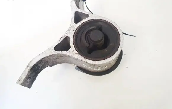 Nissan Murano Z50 Engine mount bracket 6312
