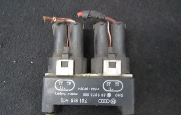 Coolant fan relay