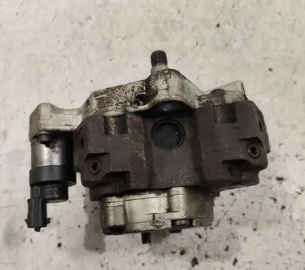 Renault Scenic II - Grand scenic II Fuel injection high pressure pump 8200108225