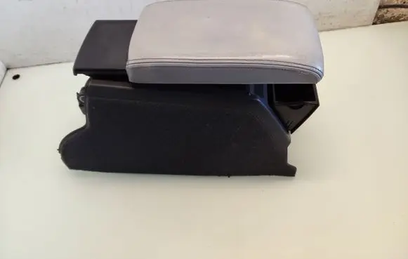 Skoda Superb B5 (3U) Armrest 3U0864207C