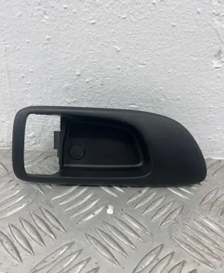Mazda 6 Front door interior handle trim 6D12