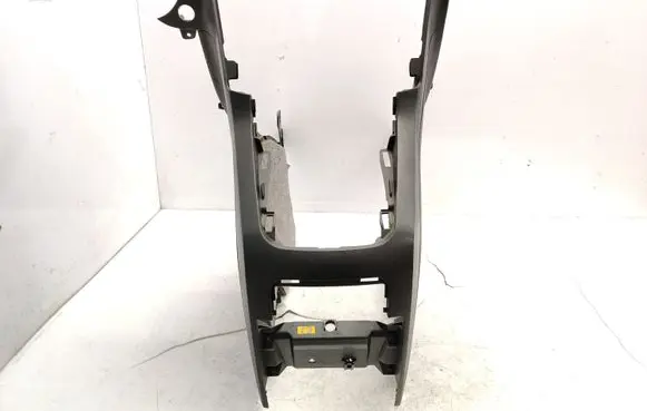 Chevrolet Captiva Center console PD052404