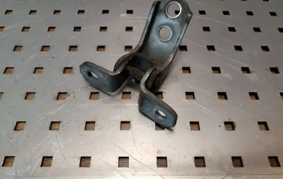 Toyota RAV 4 (XA20) Front door lower hinge 