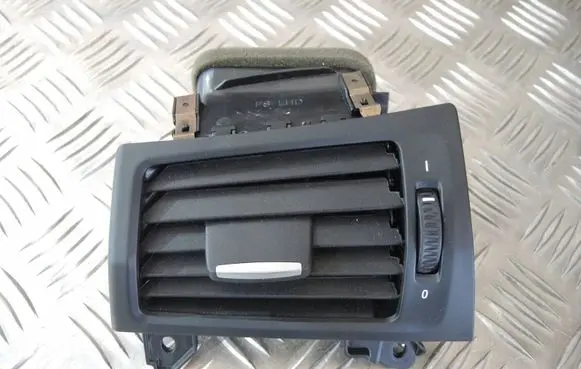 BMW X4 F26 Dashboard side air vent grill/cover trim 9184141