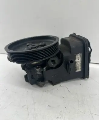 BMW 5 E60 E61 Power steering pump 7693974101