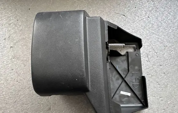 Nissan Patrol Y60 Steering wheel column trim 484700Y800