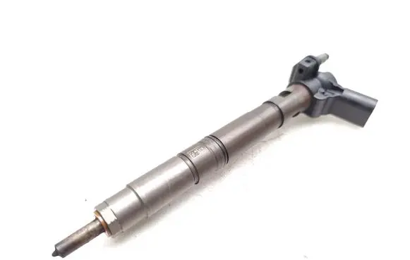 Seat Exeo (3R) Fuel injector 03L130277 0445116030
