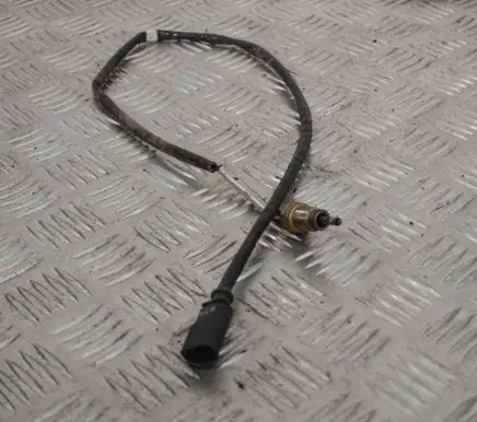 Volkswagen PASSAT CC Oil temperature sensor 03L906088B