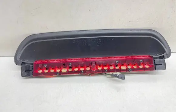 BMW 3 E90 E91 Third/center stoplight 022404E1S3