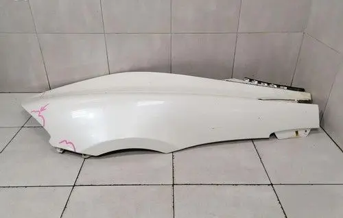 McLaren 570S Fender 13AA193CP