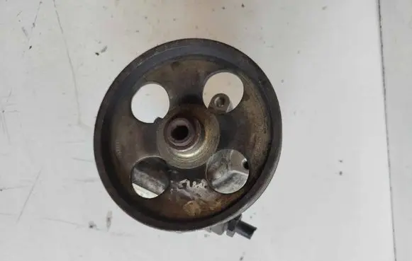 Peugeot 406 Power steering pump 9639655480