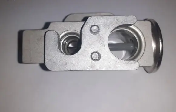 Air conditioning (A/C) expansion valve