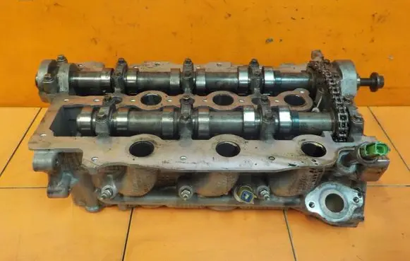 Land Rover Range Rover L405 Engine head 9X2Q6C064DA KOMPLETNA