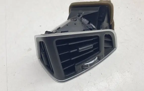 Ford Grand C-MAX Dash center air vent grill