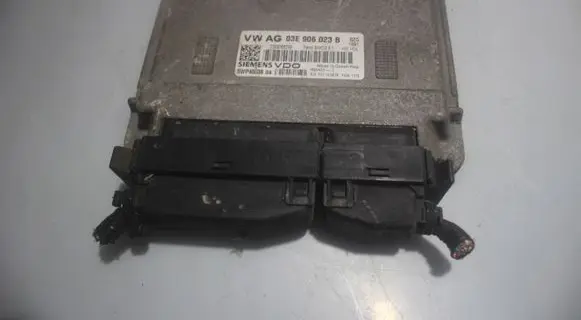 Skoda Fabia Mk2 (5J) Engine control unit/module ECU 03E906023B