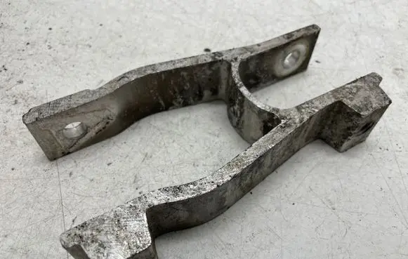 Volvo XC40 Engine mounting bracket 326F68B