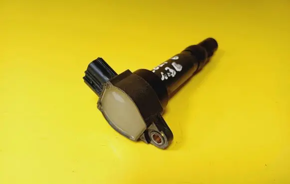 Mitsubishi Colt High voltage ignition coil MN195616