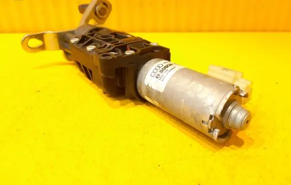 Audi A6 S6 C8 4K Shock absorber/damper mounting bracket 4K9827851C 0390204211