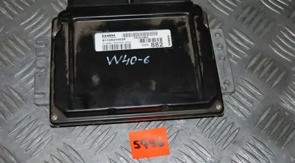Volvo S40, V40 Engine control unit/module S110921002F P30614882