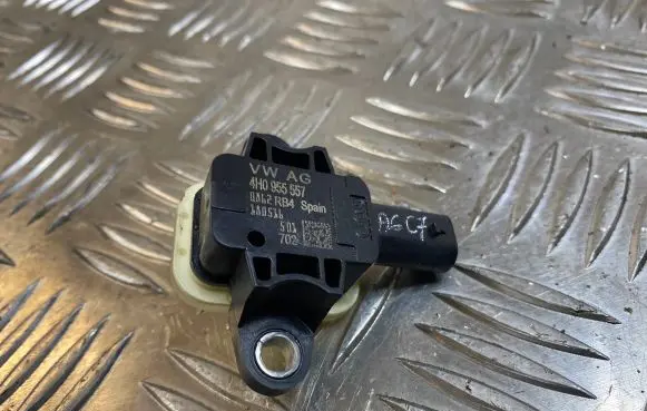 Audi A6 S6 C7 4G Airbag deployment crash/impact sensor 4H0955557