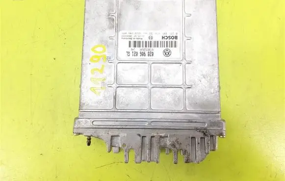 Volkswagen PASSAT B5 Engine control unit/module 028906021GL