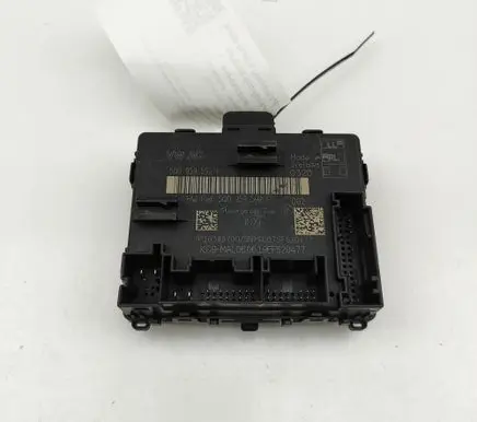 Audi TT TTS RS Mk3 8S Door control unit/module 5Q0959592F 5Q0959592K