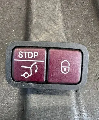 Mercedes-Benz E W213 Tailgate/boot open switch button A2128210551 2128210551