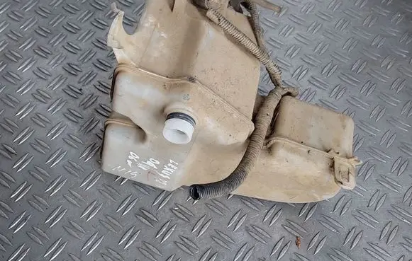 Lexus IS 220D-250-350 Windshield washer fluid reservoir/tank 060851138