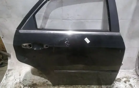 Chrysler 300 - 300C Rear door JUODOS