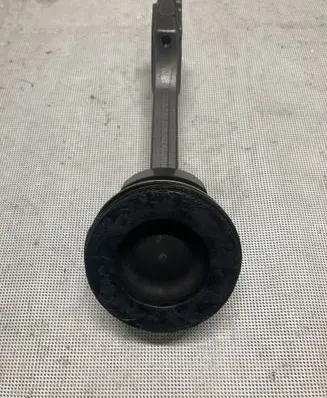 Nissan Navara D23 Piston with connecting rod