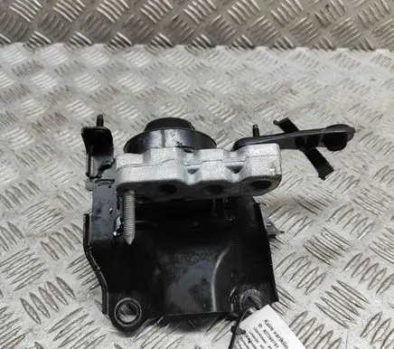 Toyota Yaris Cross Engine mount bracket 12372K0060