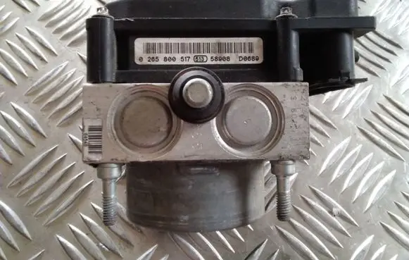 Mazda MX-5 NC Miata ABS Pump 0265231730 NF49437A0 0265800517