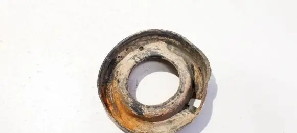 Volvo V50 Front coil spring rubber mount 4m515599aa 4m51-5599-aa