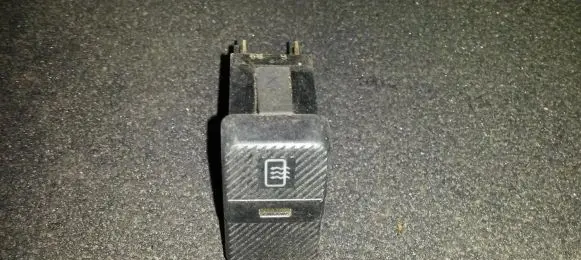 Volkswagen PASSAT B3 Windscreen/window heater switch Nenustatyta