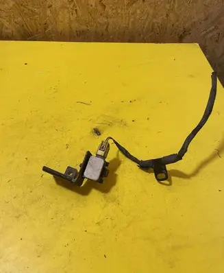 Mercedes-Benz E W212 Airbag deployment crash/impact sensor 0038202926