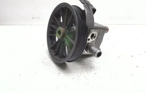Volvo V70 Power steering pump