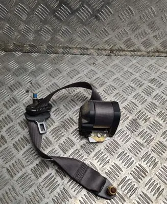 Fiat Punto (188) Front seatbelt 33011041