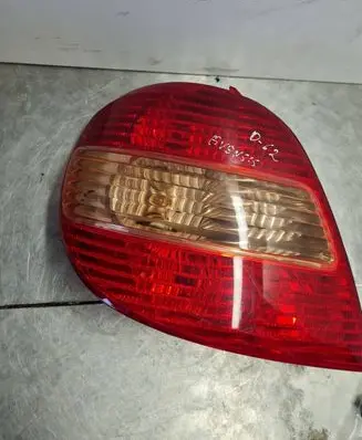 Toyota Avensis T220 Rear/tail lights 034N5P