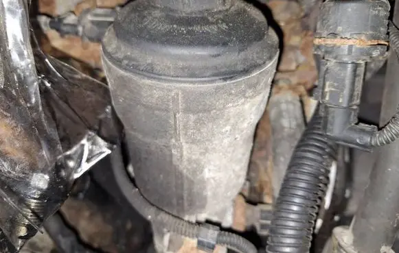 Volkswagen Caddy Oil filter cover 