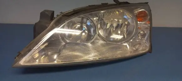 Ford Mondeo Mk III Headlight/headlamp 0301174601